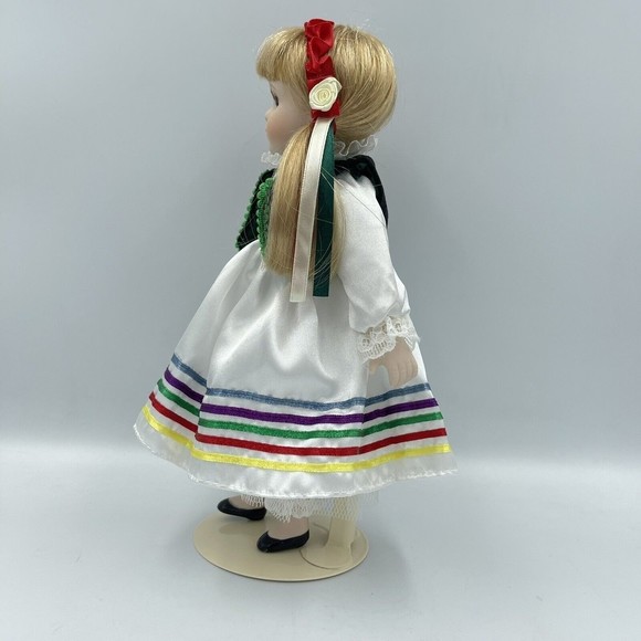 Royalton Porcelain Doll 1998 Wanda Storybook Doll Hand Painted Poland 10 Inches - Picture 3 of 16